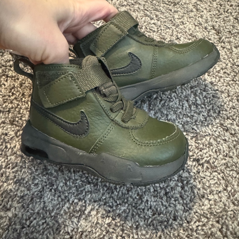Jordan Nike toddler Kids Green Sneakers 6c